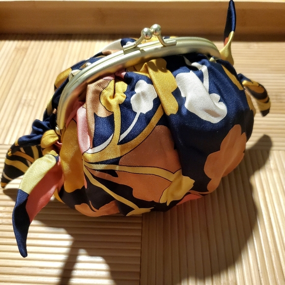 Anthropologie Handbags - Pilcro Boho Floral Pouch